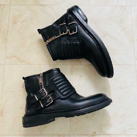 $895 Burberry Made in Italy Keating Black Leather Ankle Moto Boots Size 6/36 - Picture 1 of 13